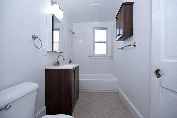 2nd image of 22 Adamson Street # First Floor