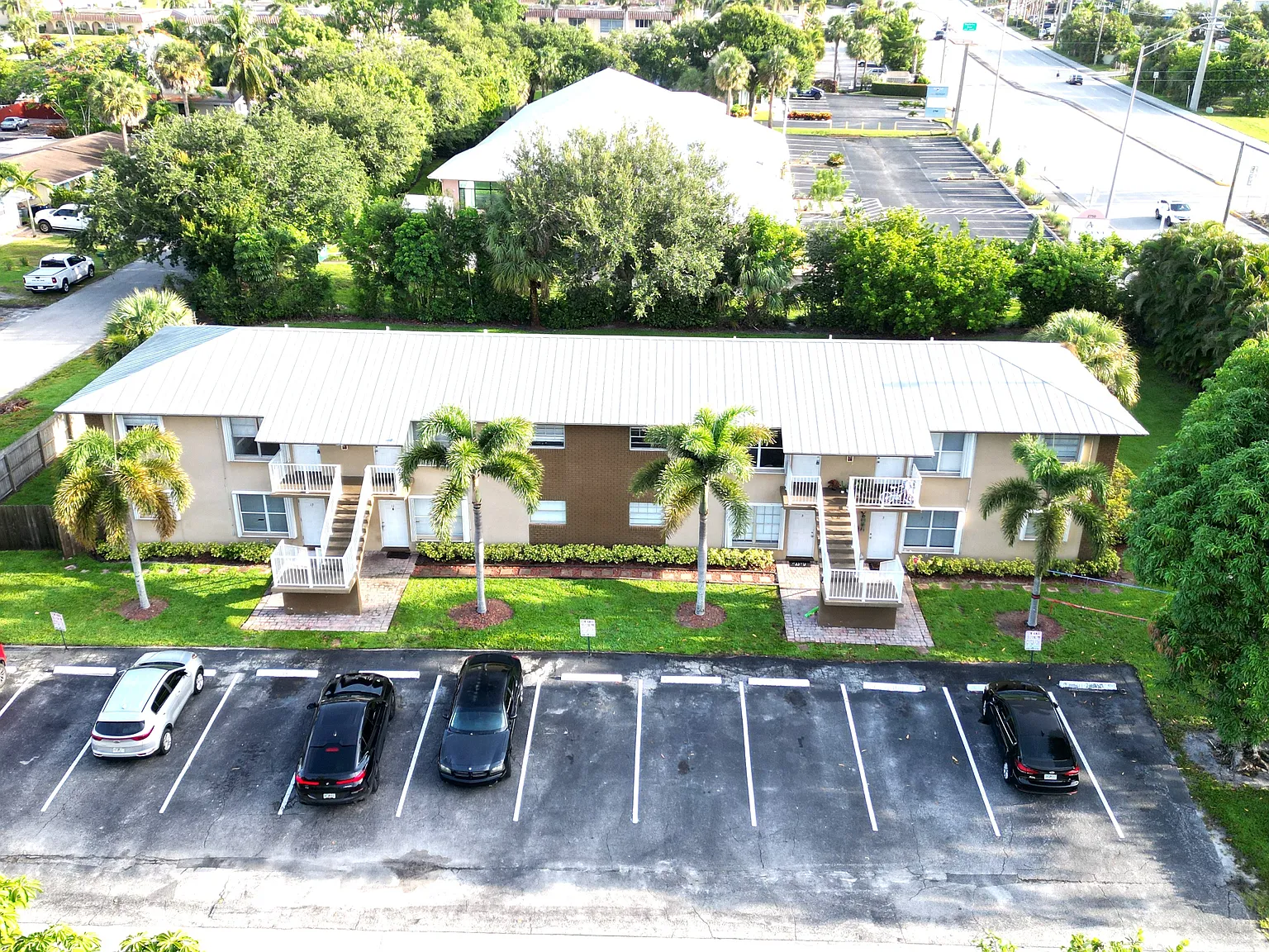 2 bed, $1,675 — Photo 1