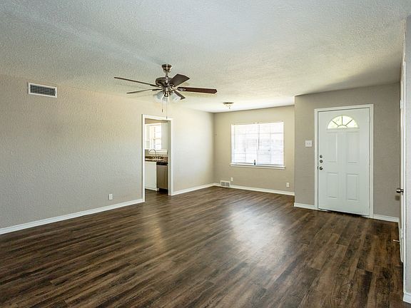 5th image of 820 Carney Dr