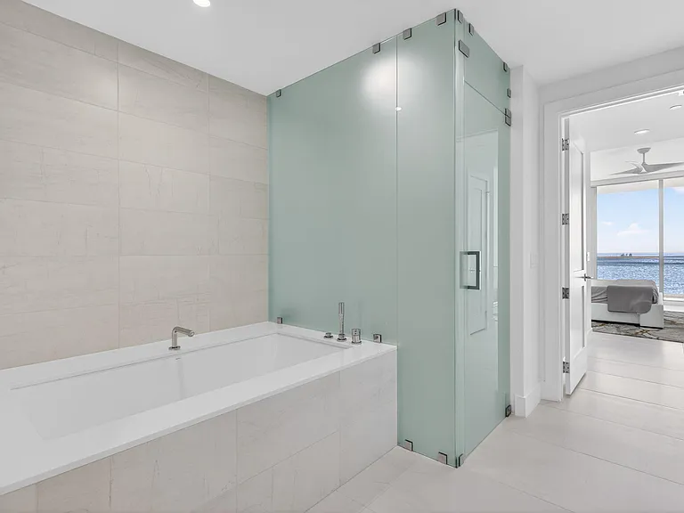 153 N Seabreeze Blvd #901 — Photo 31