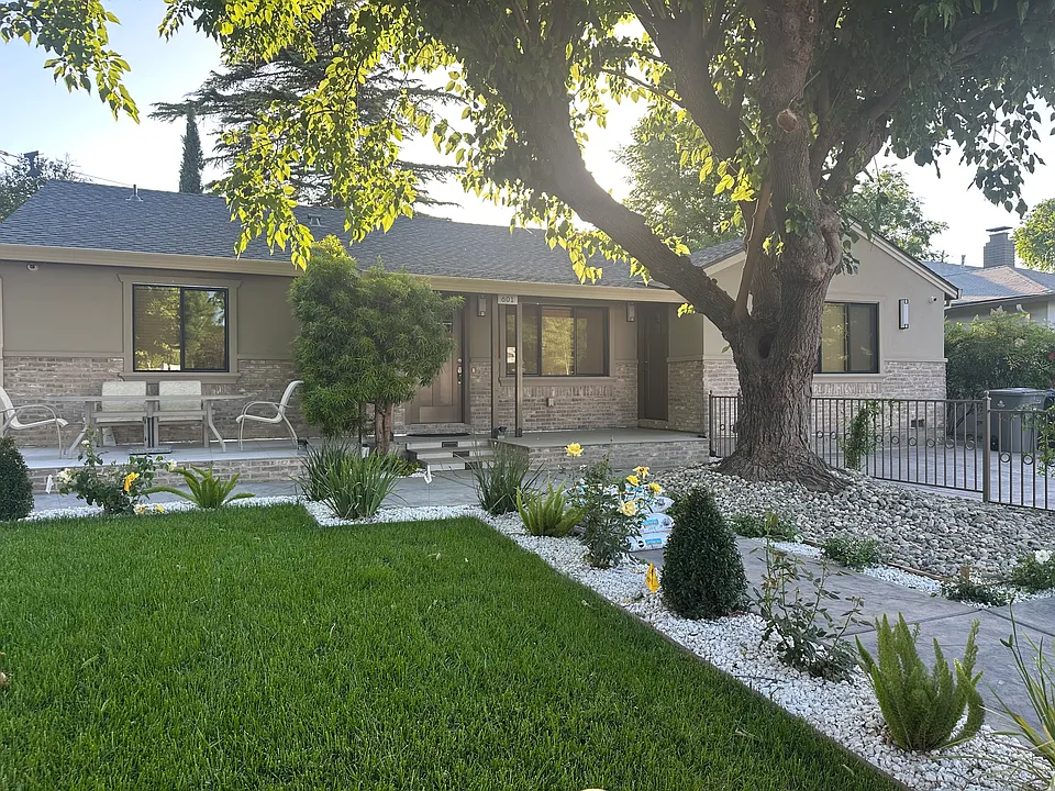 601 K St