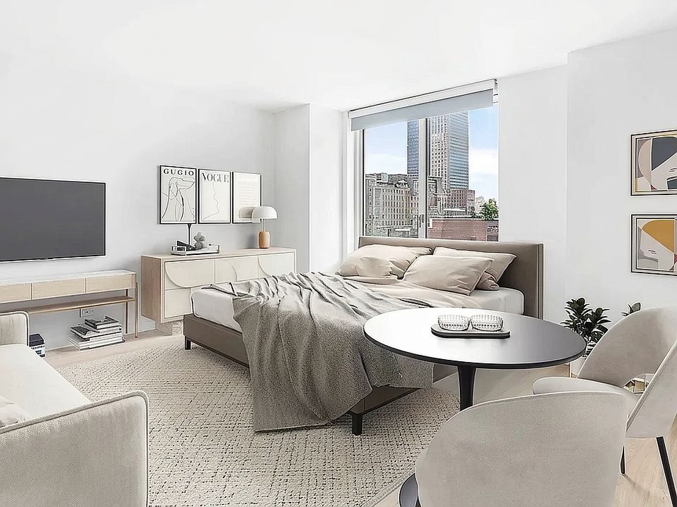 1st image of 70 W 37th St #612
