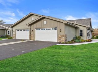 Stonewood Trail, Lannon, WI 53046