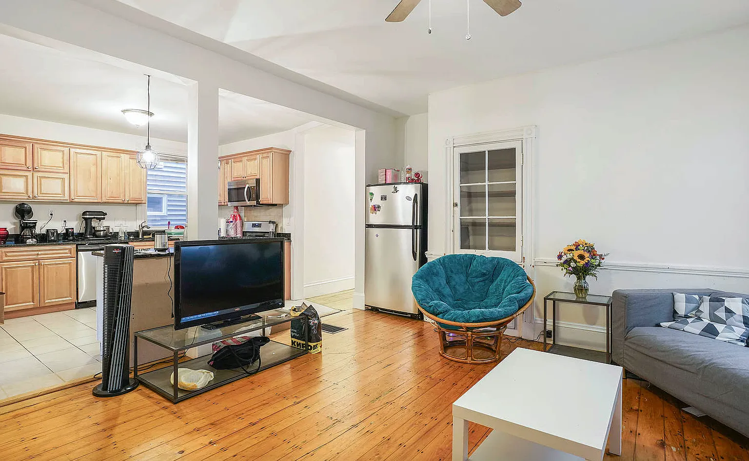4 bed, 1500 sqft, $6,800 — Photo 3