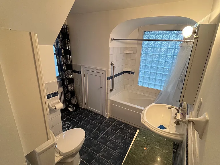 3881 Bailey Ave — Photo 12