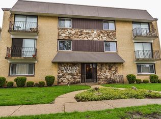 915 Graceland Ave APT 2D, Des Plaines, IL 60016