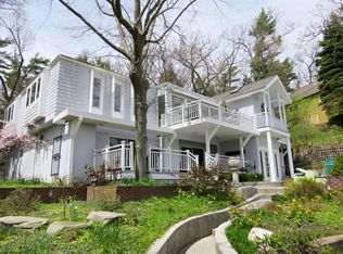 338 Park St, Saugatuck, MI 49453