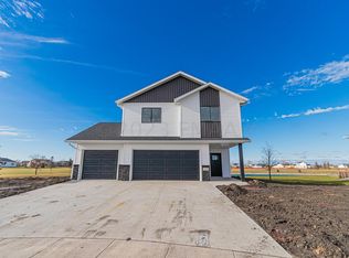 102 Lindsey Ct, Mapleton, ND 58059