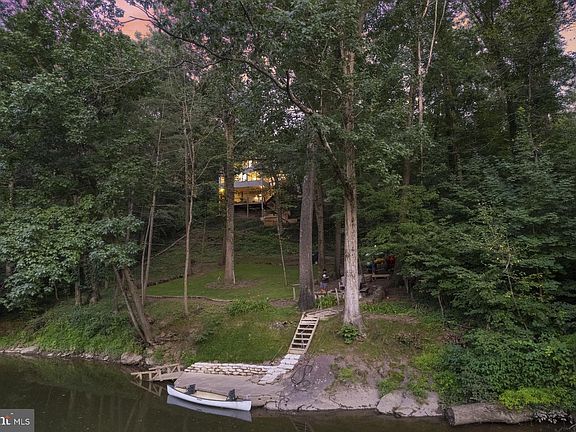3rd image of 229 Boy Scout Rd