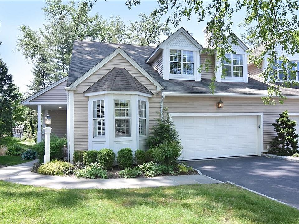 1st image of 15 Pondview Lane