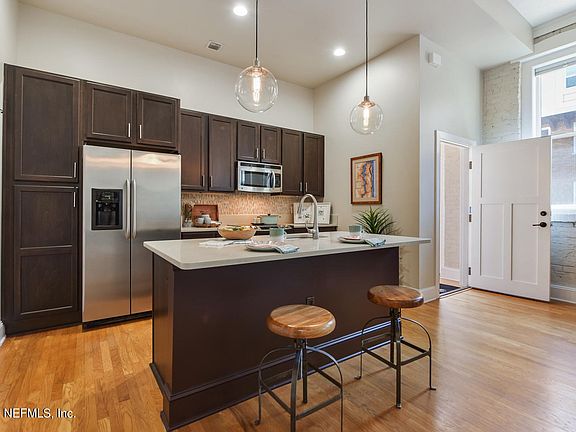 2nd image of 2525 College St APT 1119