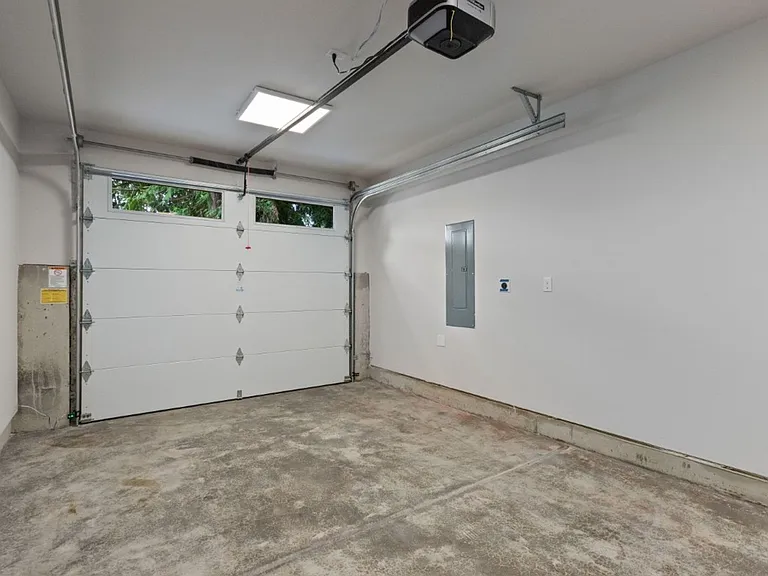 2509 N 42nd St — Photo 13