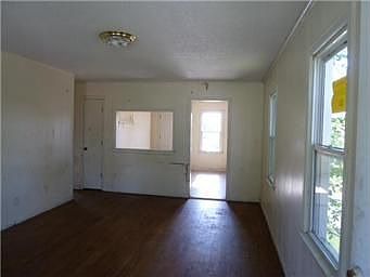 3rd image of 5700 Indiana Ave
