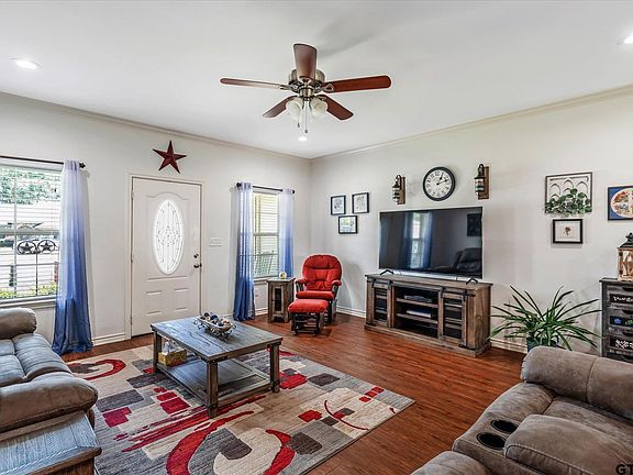 5th image of 103 Bristol Cir