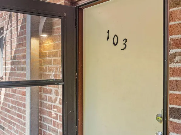 103 Meadow Woods Ln, Lawrenceville, NJ 08648