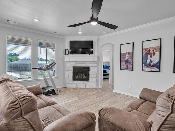 5th image of 2726 Shirley Dr