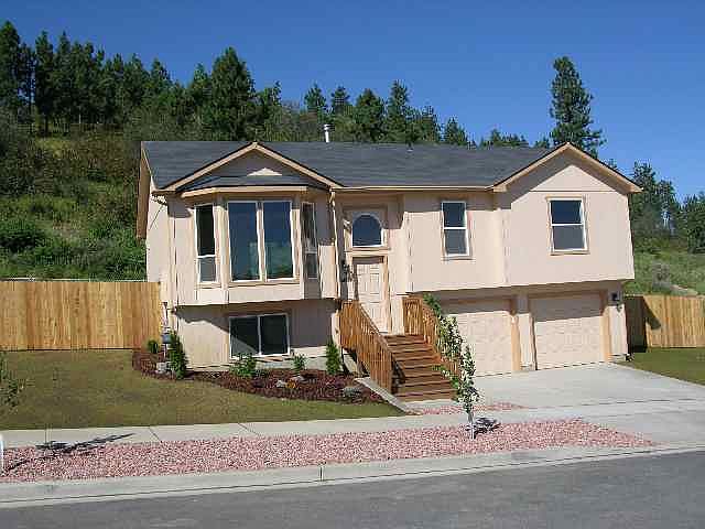 1st image of 18108 E Cres