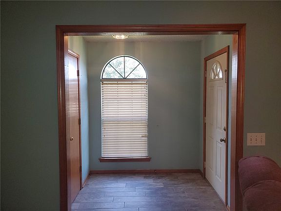 4th image of 612 Garland Pl