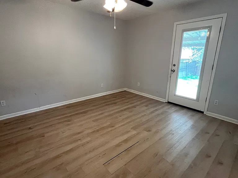 1906 Castle Gate Cir — Photo 19
