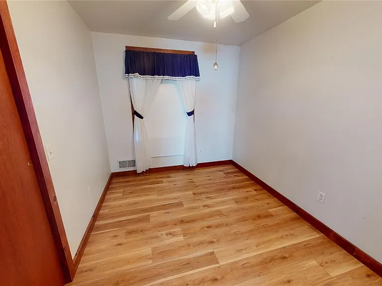 357 Lowden Point Rd — Photo 1