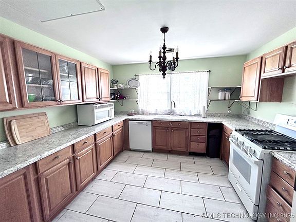 2nd image of 2305 S Osage Ave