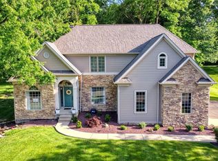 225 Colonial Dr, Canfield, OH 44406