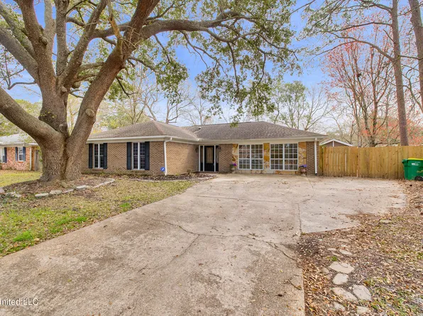 7408 Marathon Dr, Biloxi, MS 39532