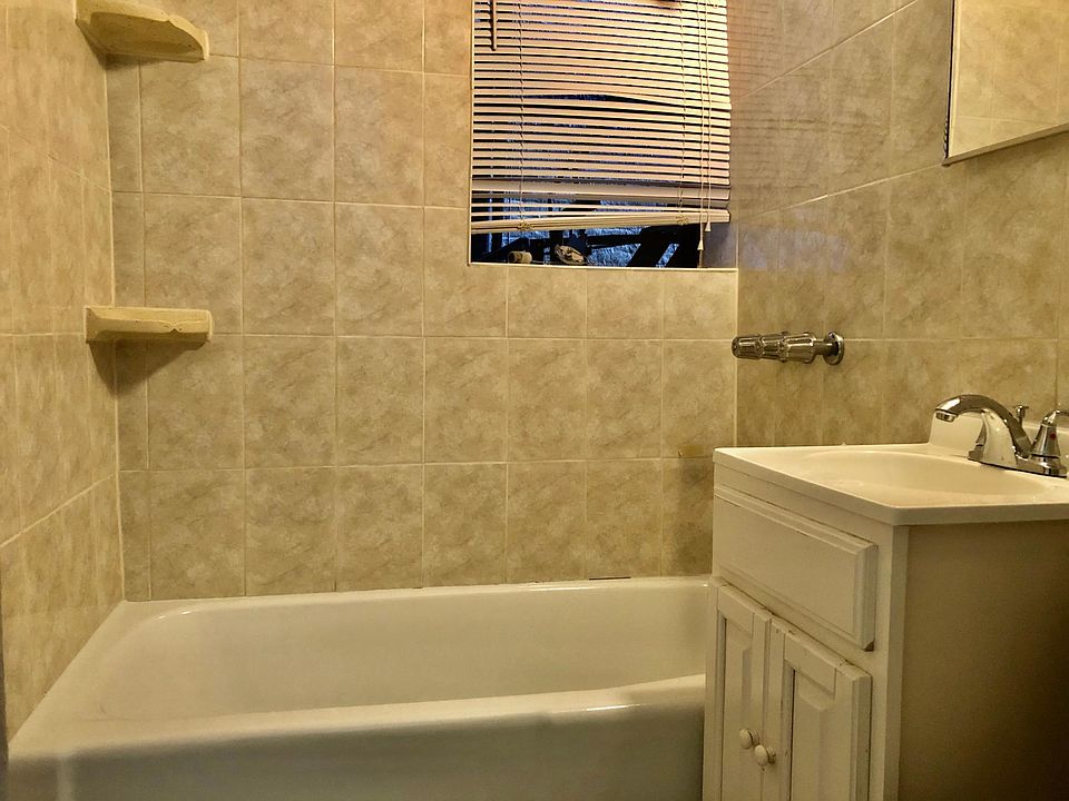 2nd image of 143 Duncan Ave APT 3
