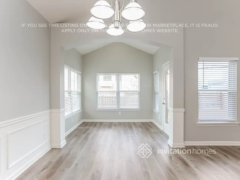 5058 Manning Dr — Photo 6