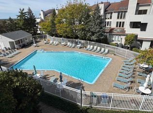 819 Topsail Ln, Secaucus, NJ 07094