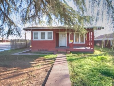 809 W Putnam Ave, Porterville, CA, 93257