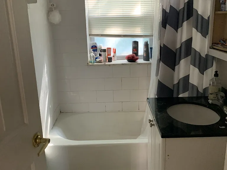 180 Newton St #3 — Photo 8