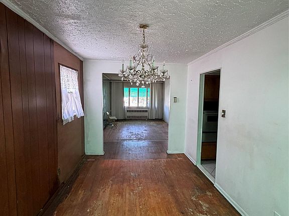 3rd image of 11815 Springfield Boulevard