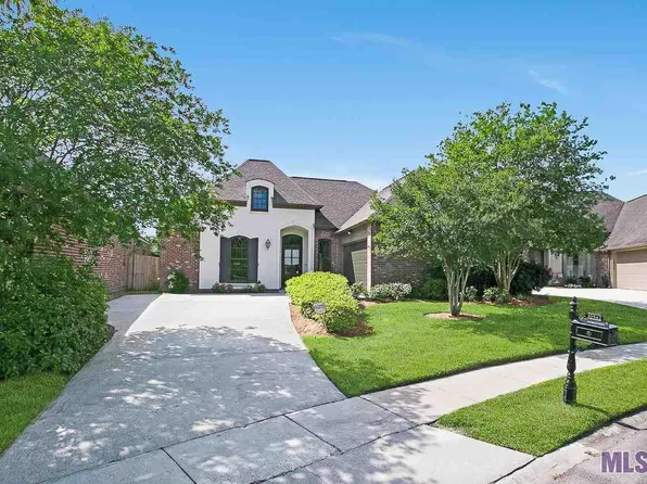 10542 Shoreline Dr, Baton Rouge, LA 70809
