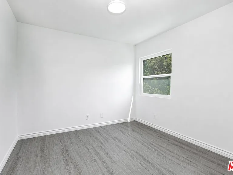 8718 Rosewood Ave — Photo 31