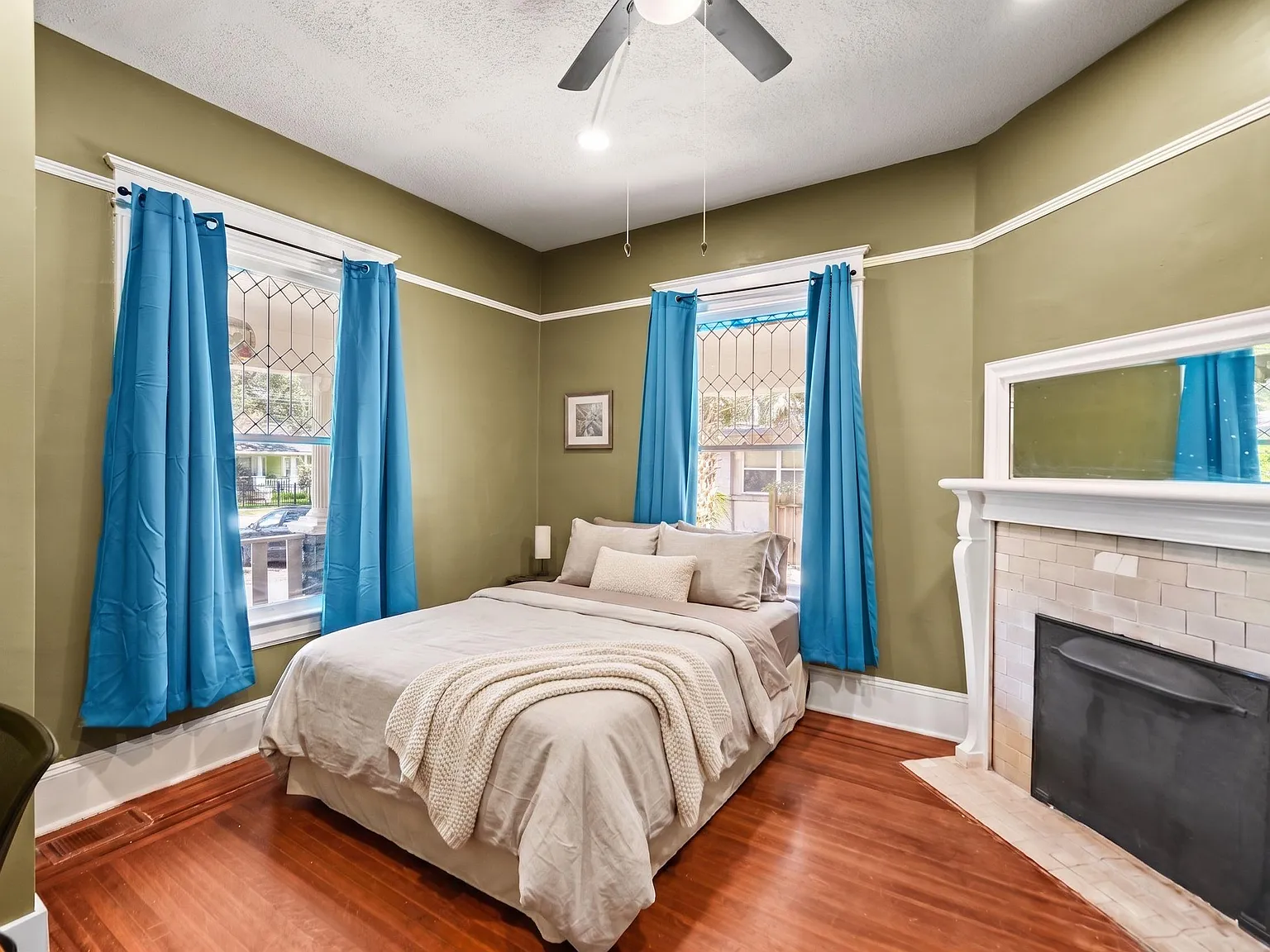 4 bed, 3.0 bath, 1674 sqft, $854 — Photo 2