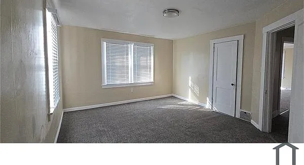 370 Lora Ave — Photo 15