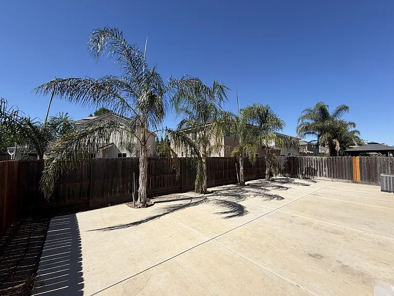 1354 Cassis Dr — Photo 11
