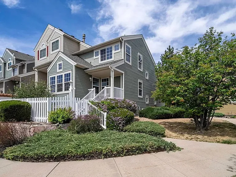 638 Beauprez Ave — Photo 2