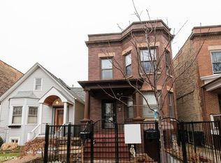 3649 N Hermitage Ave, Chicago, IL 60613