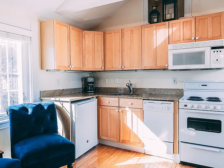 264 Brackett St #4 — Photo 21