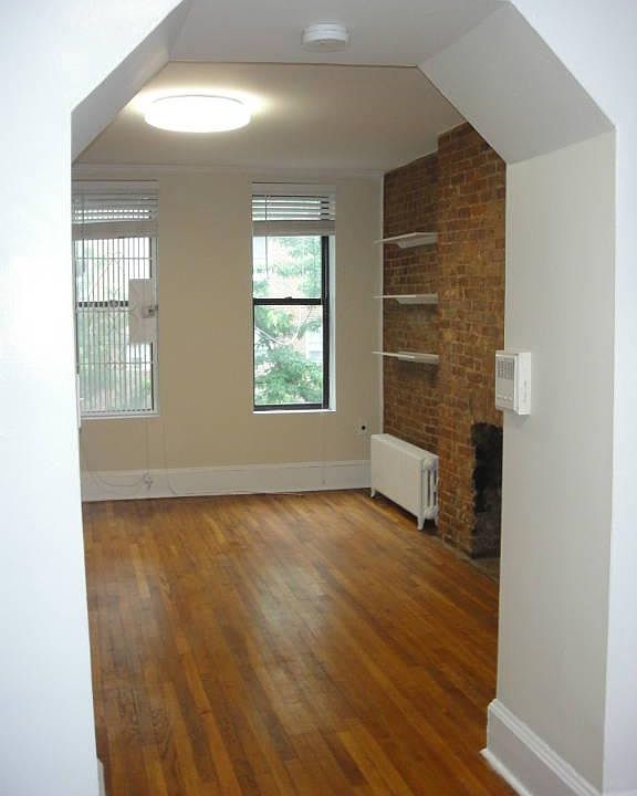 1st image of 333 E 85th St #4C
