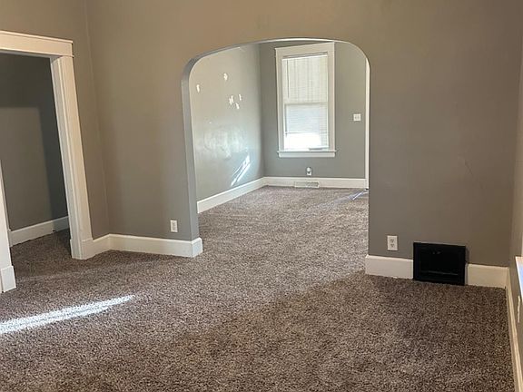 3rd image of 1816 Grand Blvd