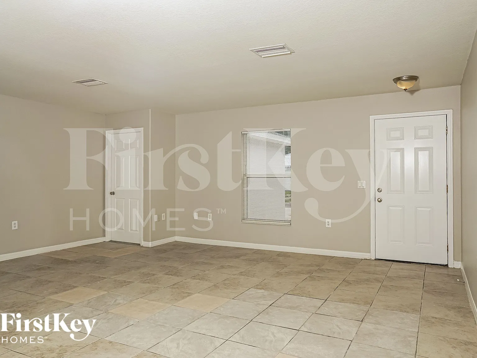 4 bed, 2.0 bath, 1159 sqft, $2,085 — Photo 3