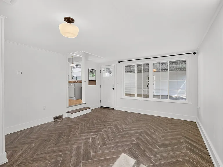 544 Watsonwood Dr — Photo 29