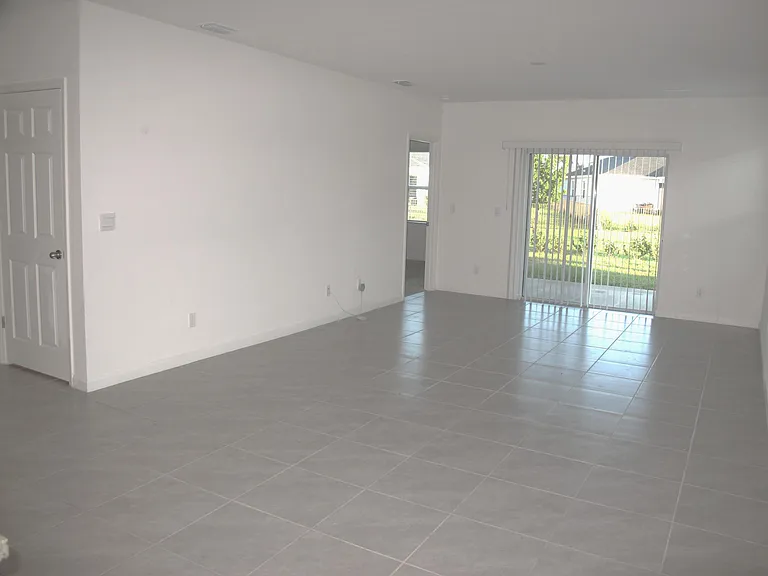 12221 SW Nettuno Way — Photo 27