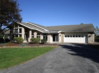 3400 Mountain View Cir, Bethlehem, PA 18017