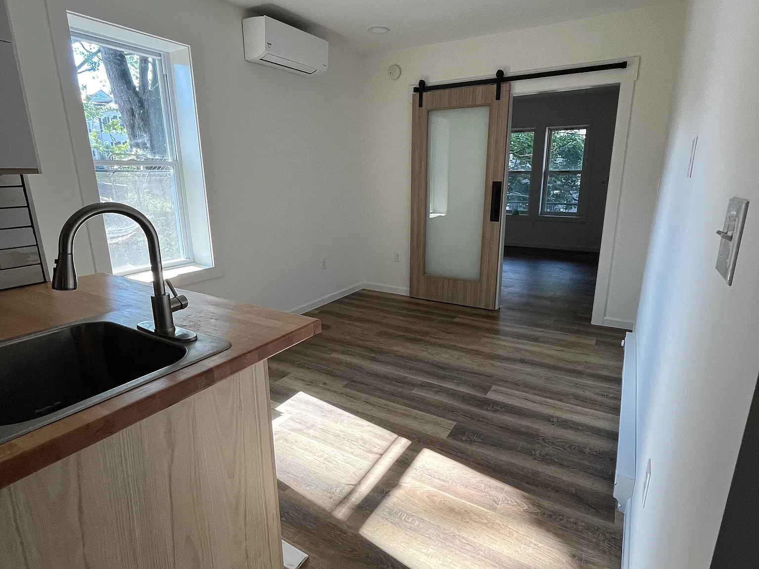 2 bed, 800 sqft, $1,600 — Photo 4