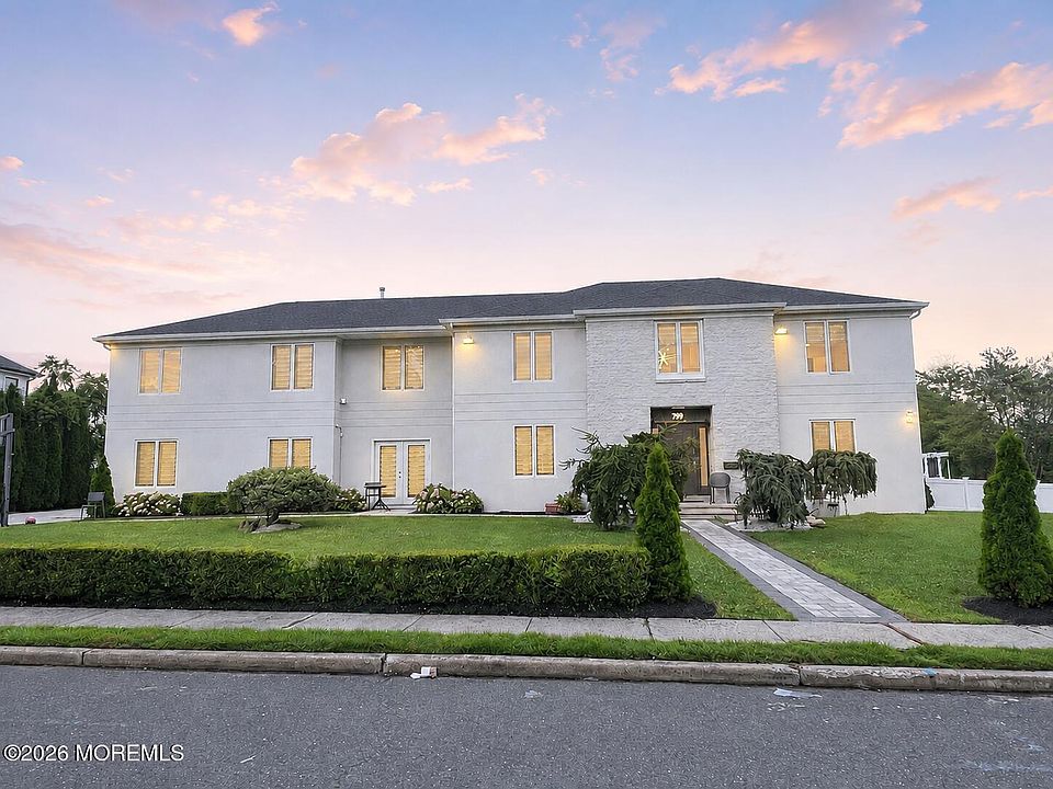 1st image of 799 Bowyer Avenue