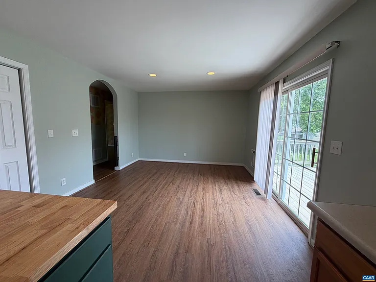 1720 Daybreak Ln — Photo 9